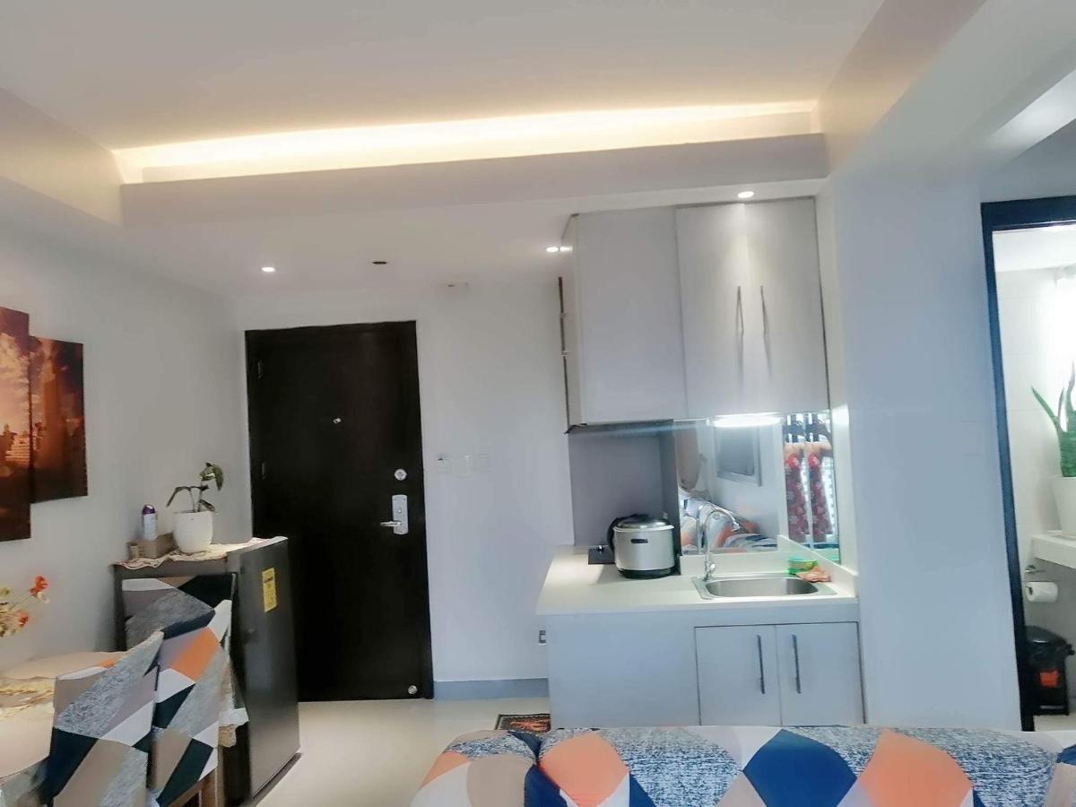 2 Bedroom Portovita Tower 12-A マニラ市 エクステリア 写真